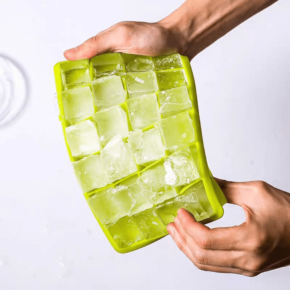 Ice Cube Tray, 3 Pack Silicone Ice Cube Molds, Ice Cube Trays, Silicone Ice Trays, Easier to Release, BPA Free for Alcohol/Coffee/Beverages (Blue, Green, Purple;)